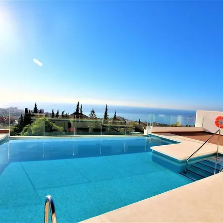 Apartamento Pueblo - Excelente Conexión Wifi - Piscina Abierta - Fantasticas Vistas - Parking Gratis